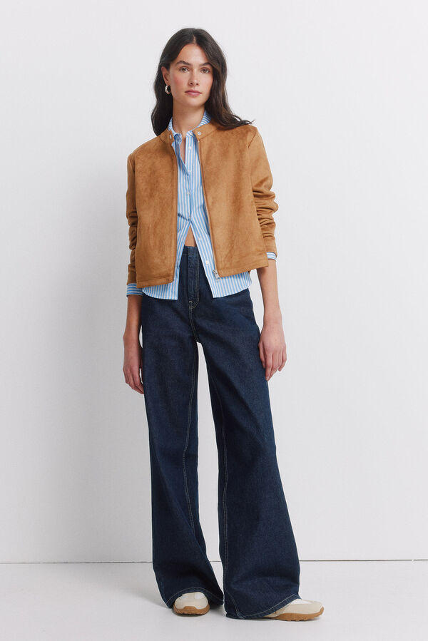 Conjunto de casaco, cal&ccedil;as e camisa