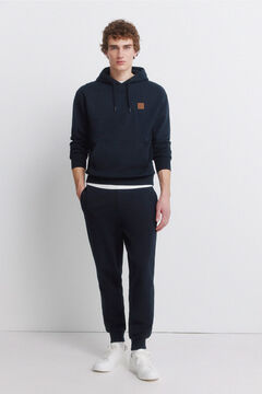 Conjunto de jogger y sudadera