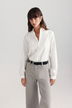 Conjunto de jeans y camisa