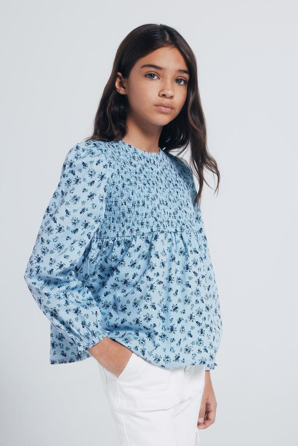 Trousers and blouse set