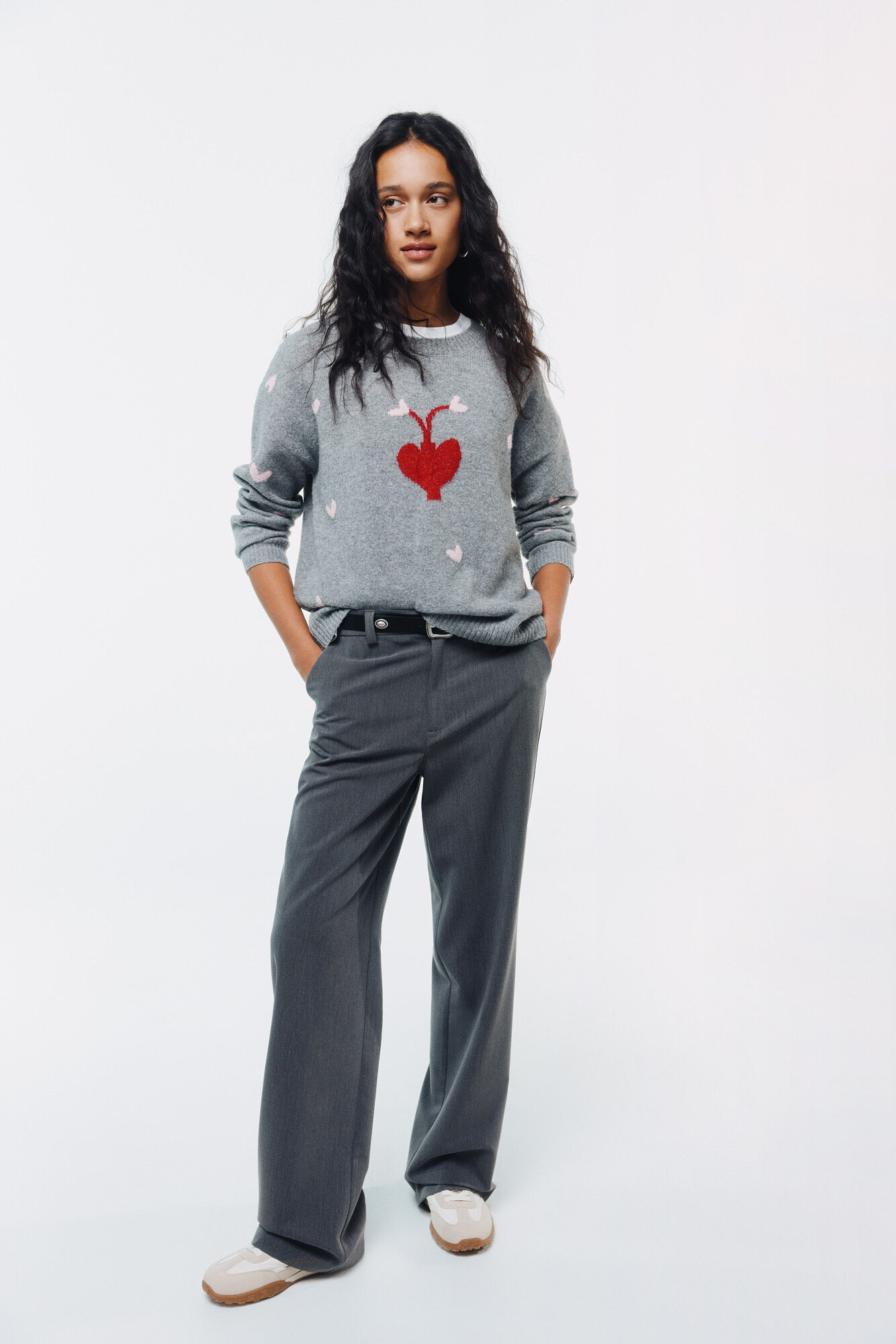 Conjunto de cintur&oacute;n, pantal&oacute;n y jersey