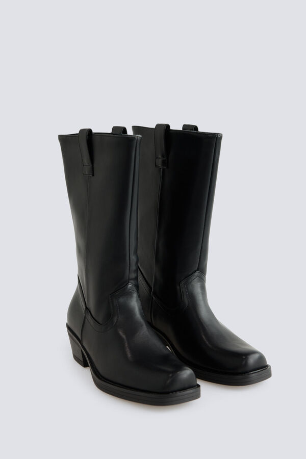 Boot and skirt set