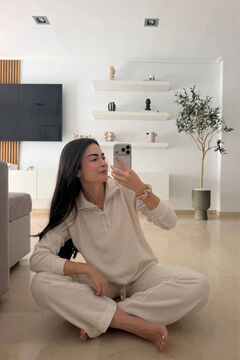 Conjunto de pantal&oacute;n y sudadera