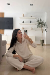 Trousers and neck set