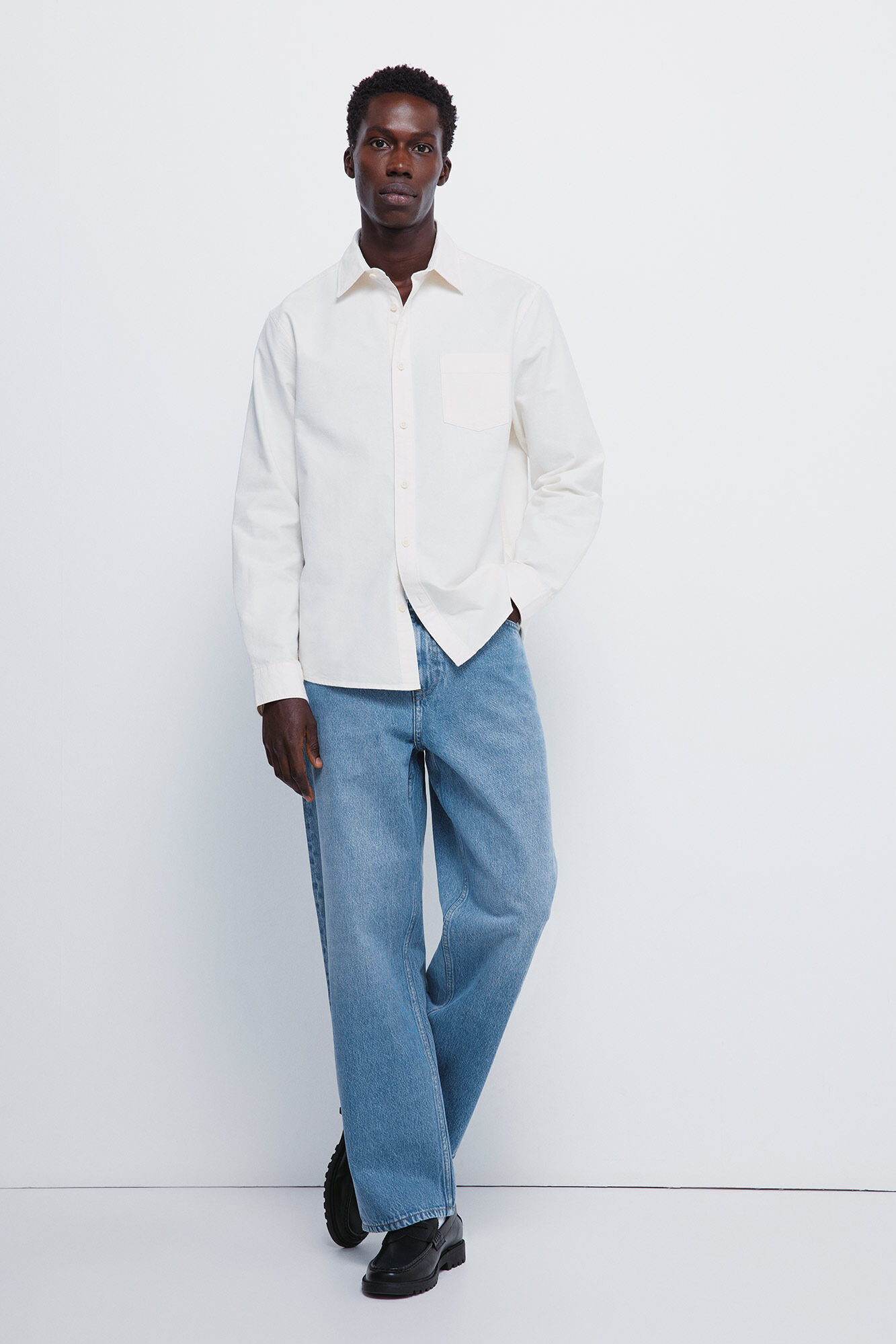 Conjunto de m&aacute;scara, cal&ccedil;a e camisa