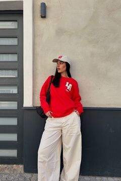 Conjunto de bon&eacute;, sweatshirt e cal&ccedil;as