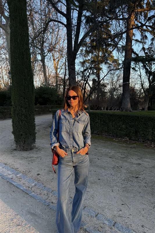 Conjunto de jeans y camisa