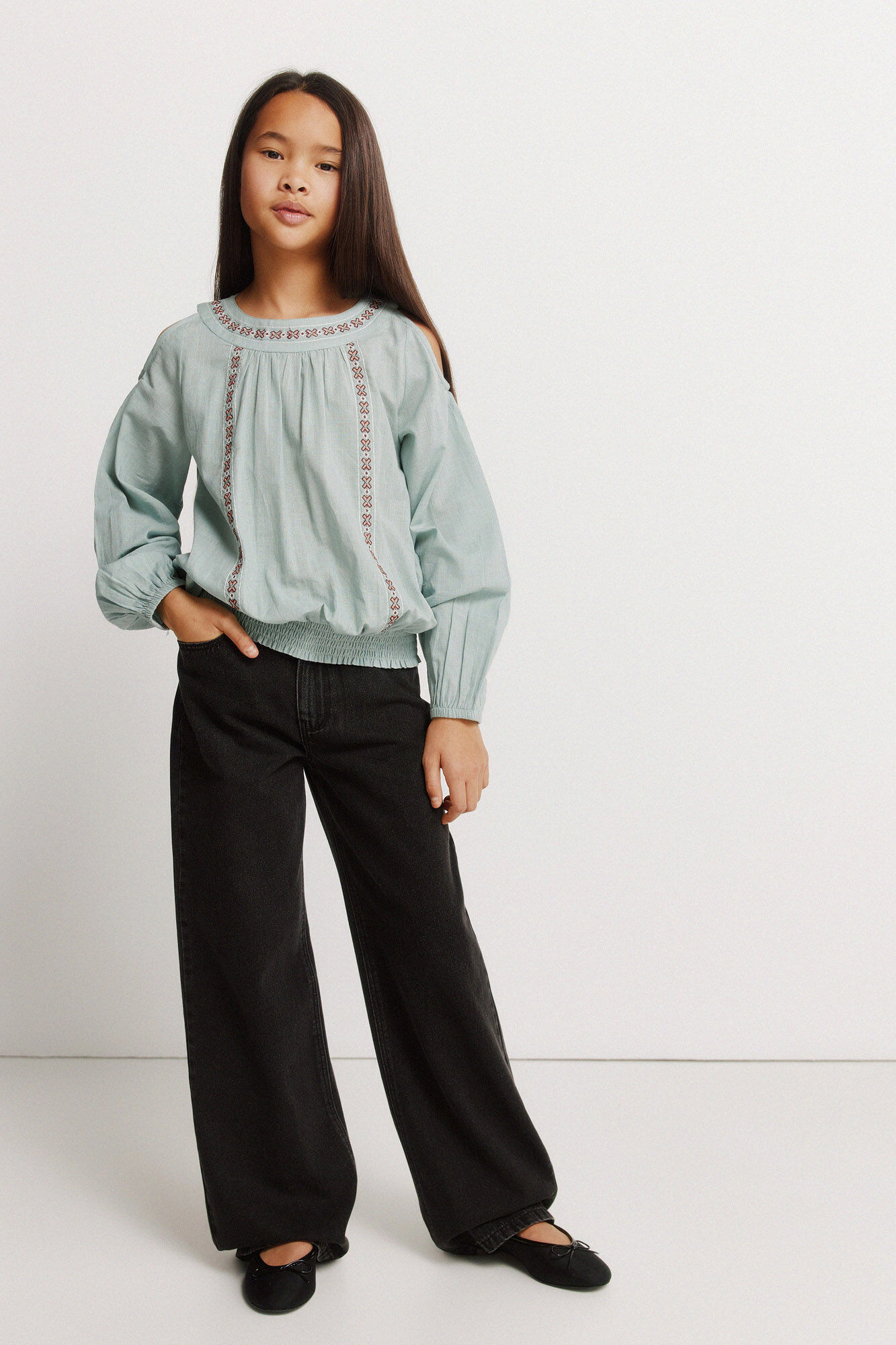 Conjunto de jeans y blusa