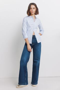 Conjunto de jeans e camisa