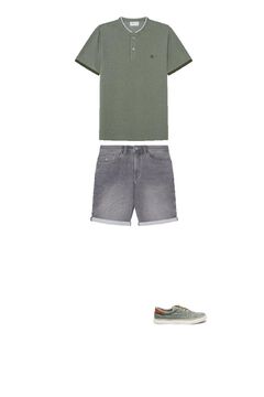 Collar, shorts and trainers set