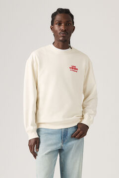 Conjunto de t&ecirc;nis, jeans e sweatshirt