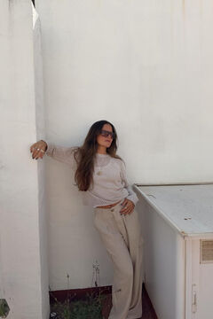 Conjunto de t-shirt, cal&ccedil;a e camisola