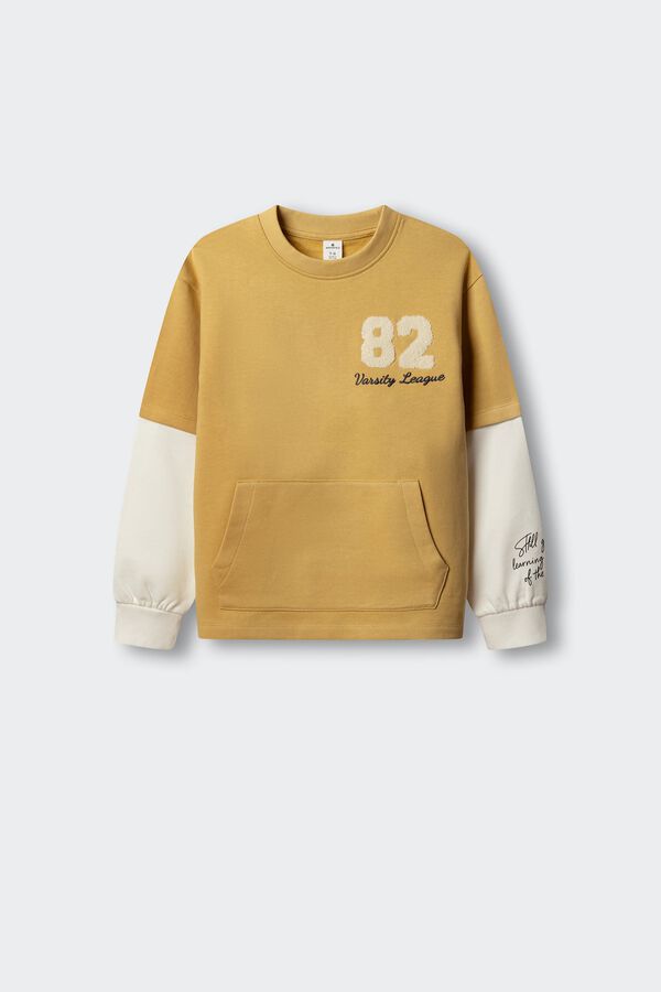 Set of sweatshirts