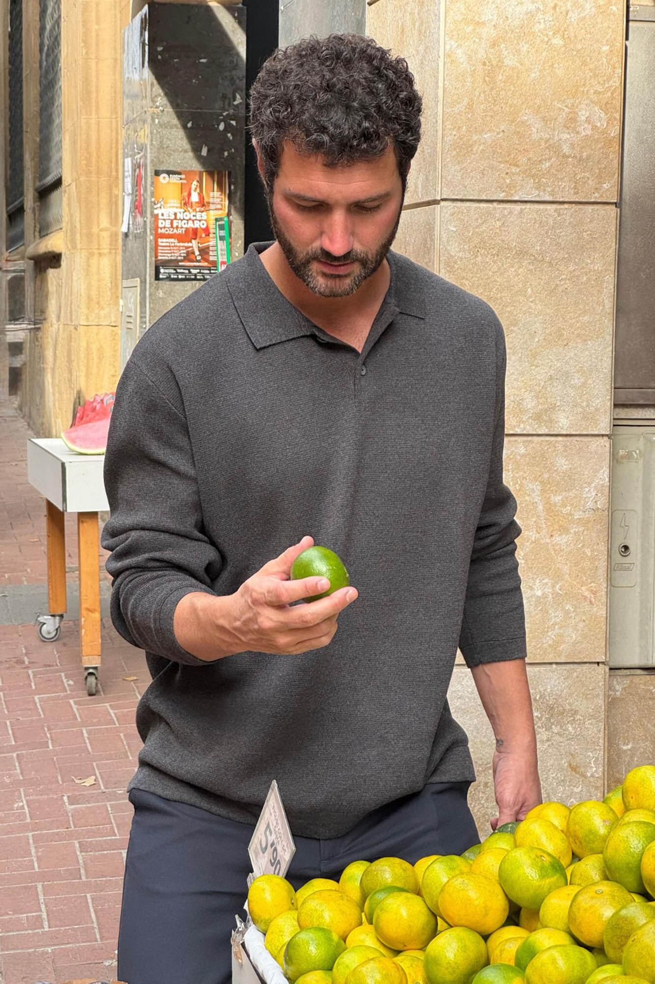 Conjunto de cal&ccedil;a e camisola