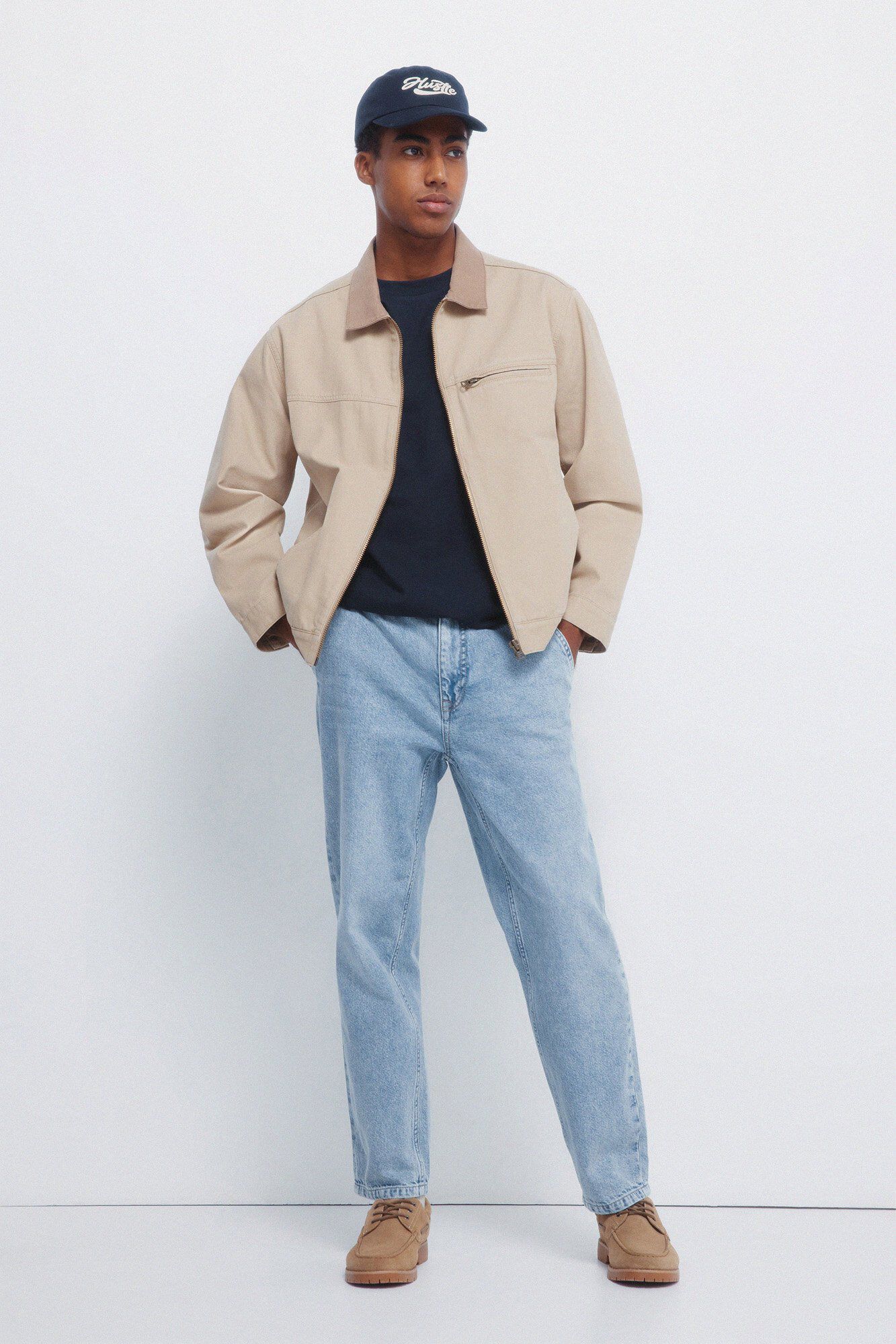 Conjunto de cal&ccedil;a e camisola