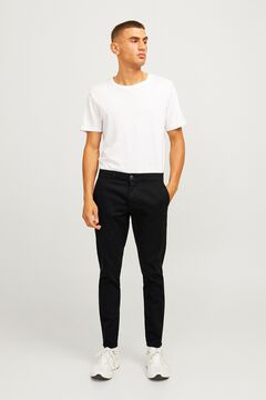 Conjunto de cal&ccedil;as, sweatshirt e sneaker