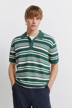 Conjunto de polo e bermudas