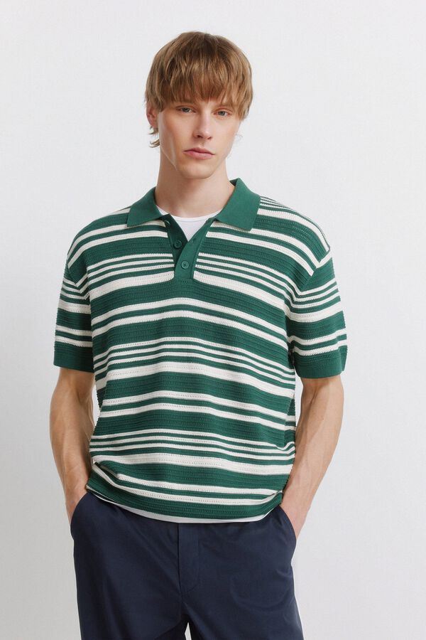 Conjunto de polo e bermudas