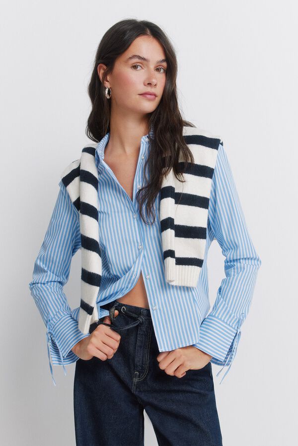 Conjunto de casaco, cal&ccedil;as e camisa