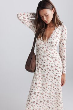 Conjunto de mocasines, vestido y pa&ntilde;uelo