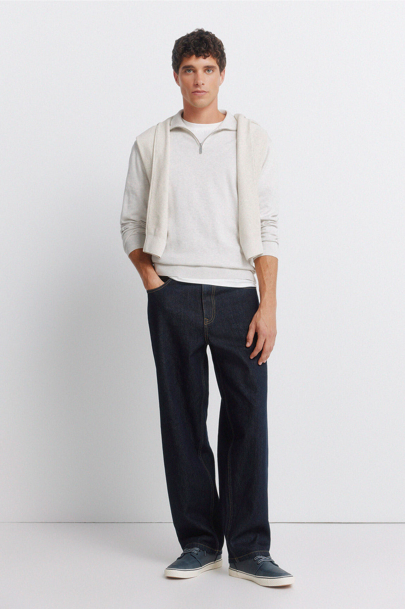 Conjunto de cal&ccedil;a e camisola