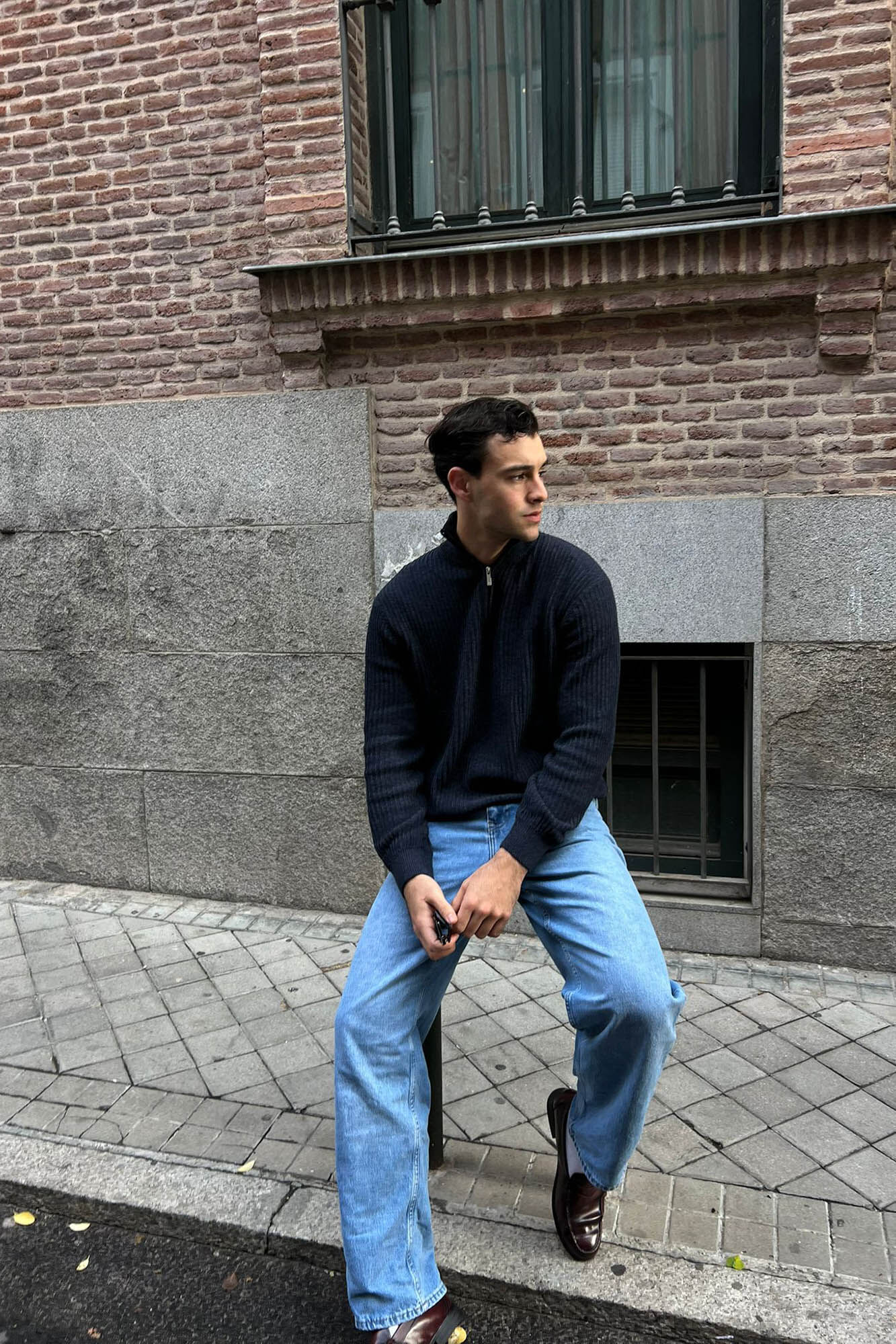 Conjunto de vaquero y jersey