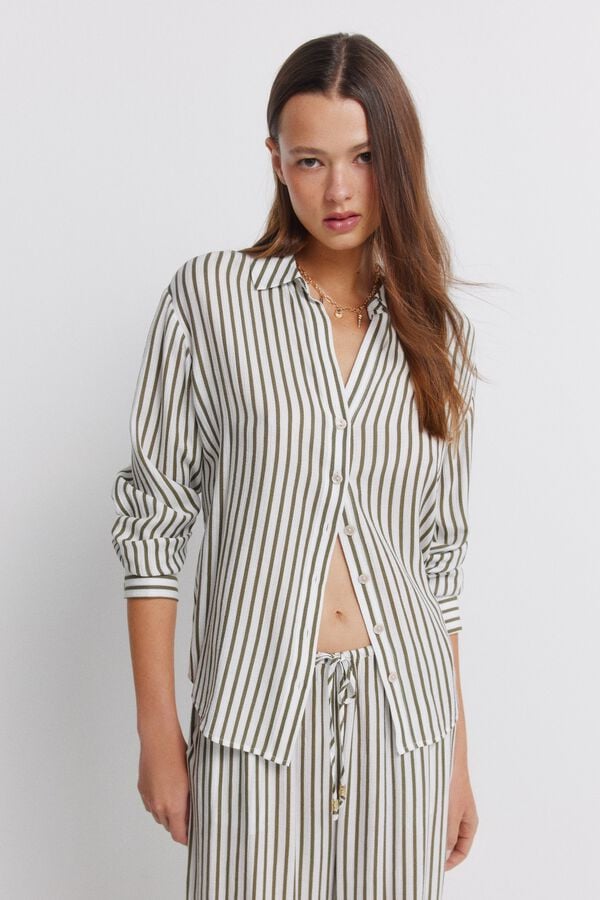 Trousers and shirt set