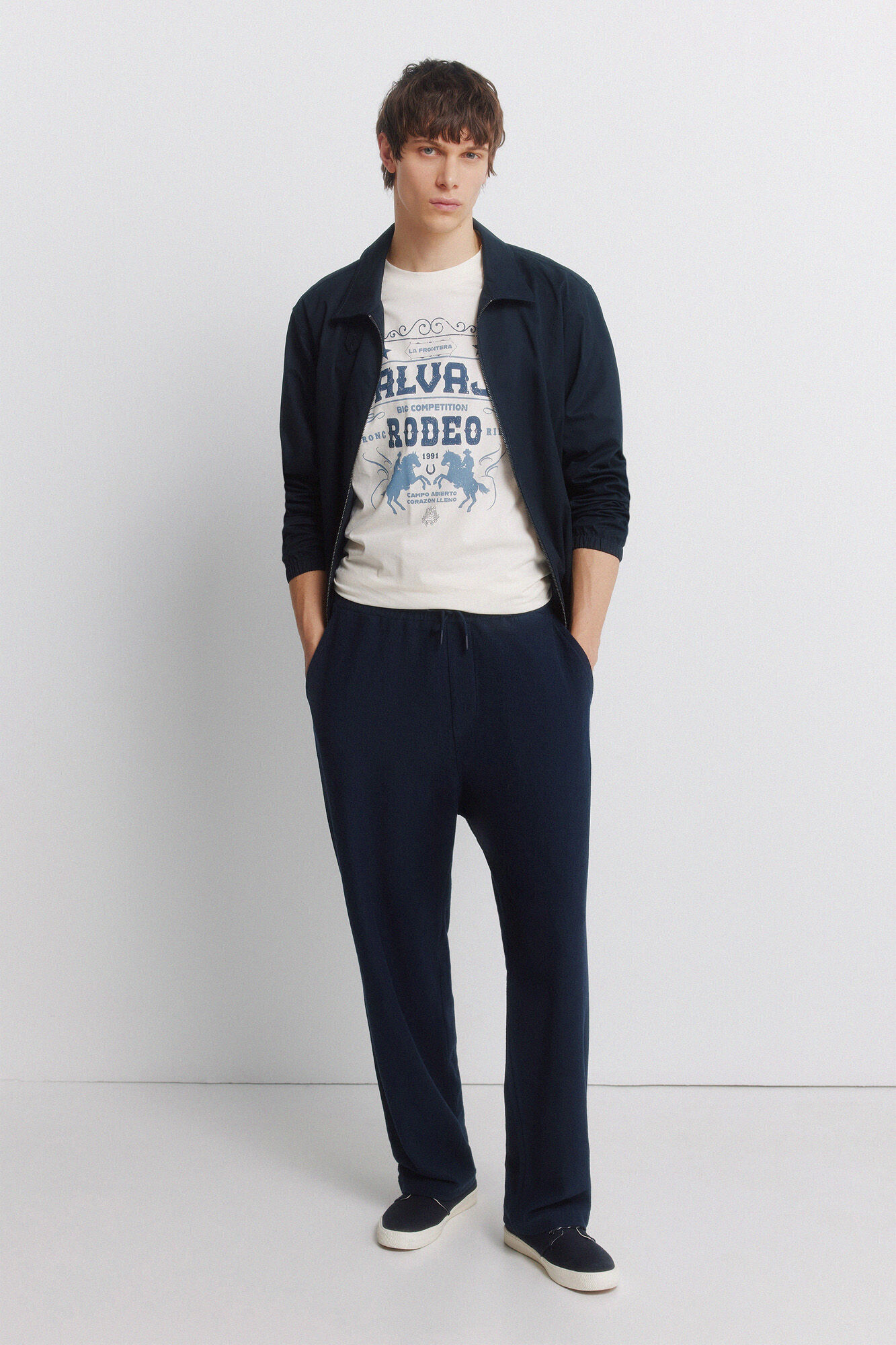 Conjunto de t-shirt e cal&ccedil;as