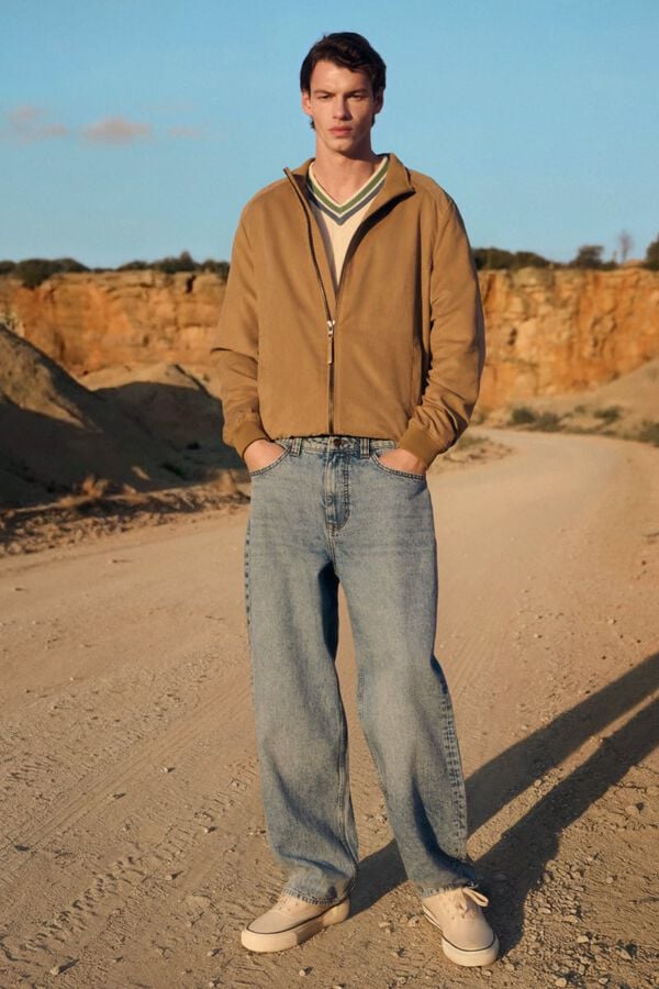T-Shirt, jeans and shirt set
