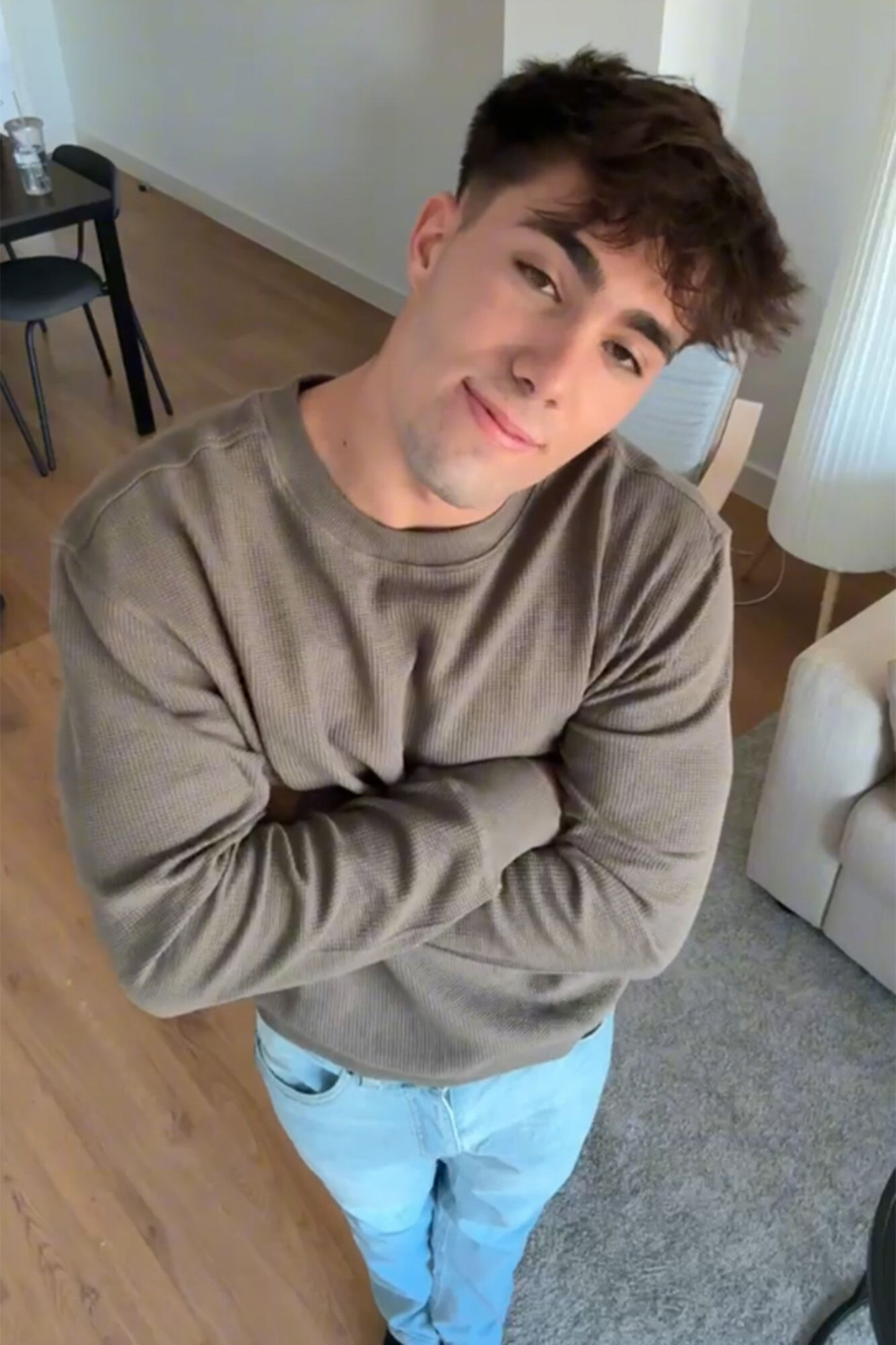 Parka, jeans, jeans, sweater and t-shirt set