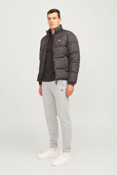 Conjunto de cal&ccedil;a, sweatshirt e cal&ccedil;ado