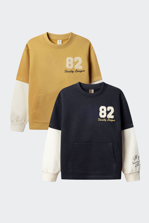 Set of sweatshirts