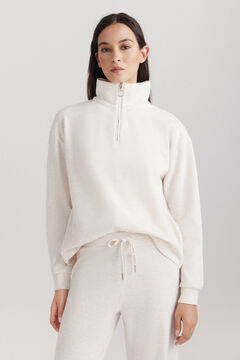 Conjunto de pantal&oacute;n y sudadera