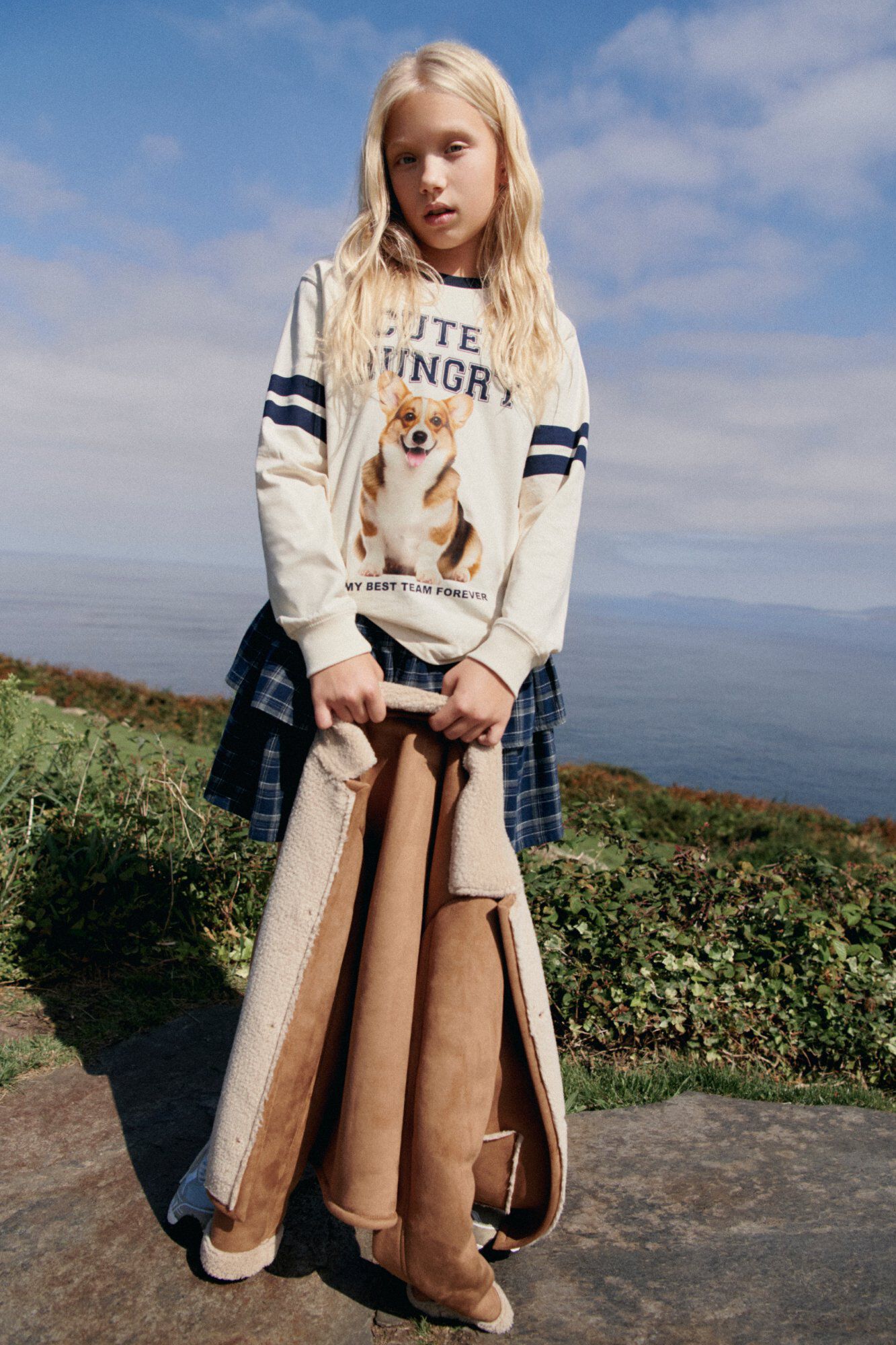 Conjunto de camiseta, pantal&oacute;n, falda y cardigan