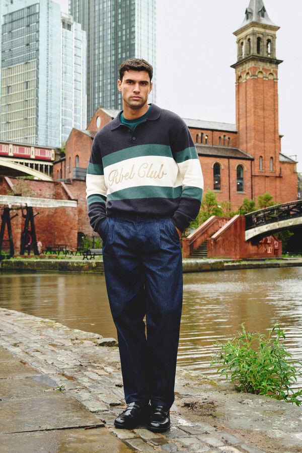 Parka, jeans, jeans, sweater and t-shirt set