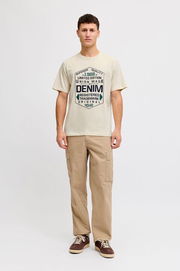 Conjunto de camiseta y pantal&oacute;n