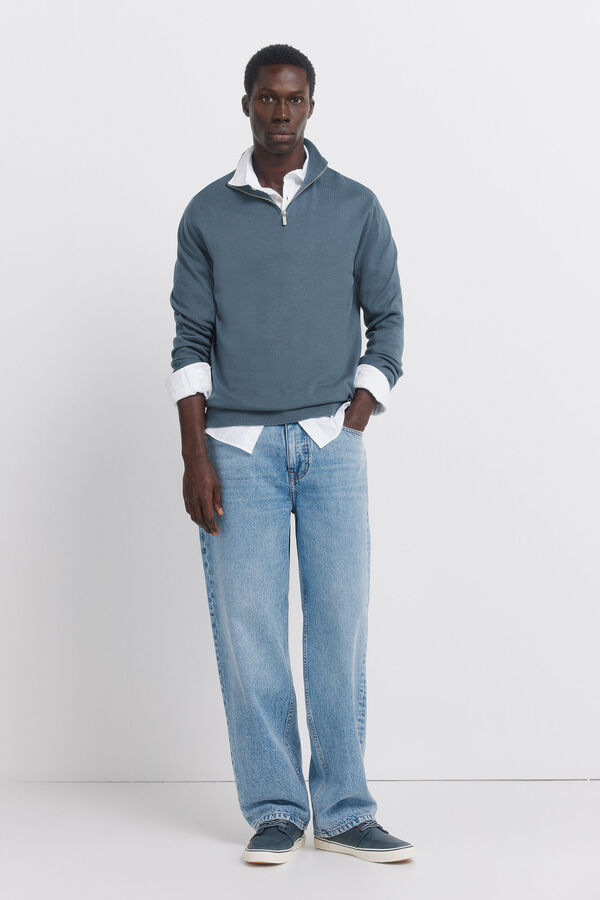 Jeans and fastening set