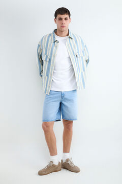 Conjunto de bermuda, camisa e camisa