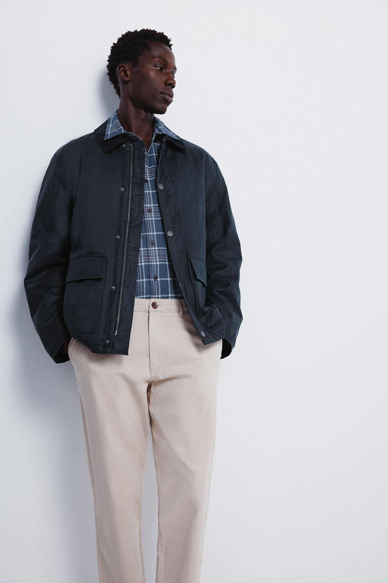 Conjunto de parka, cal&ccedil;as e camisa