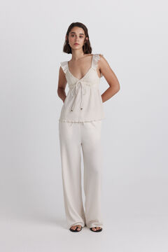 Conjunto de camiseta y pantal&oacute;n