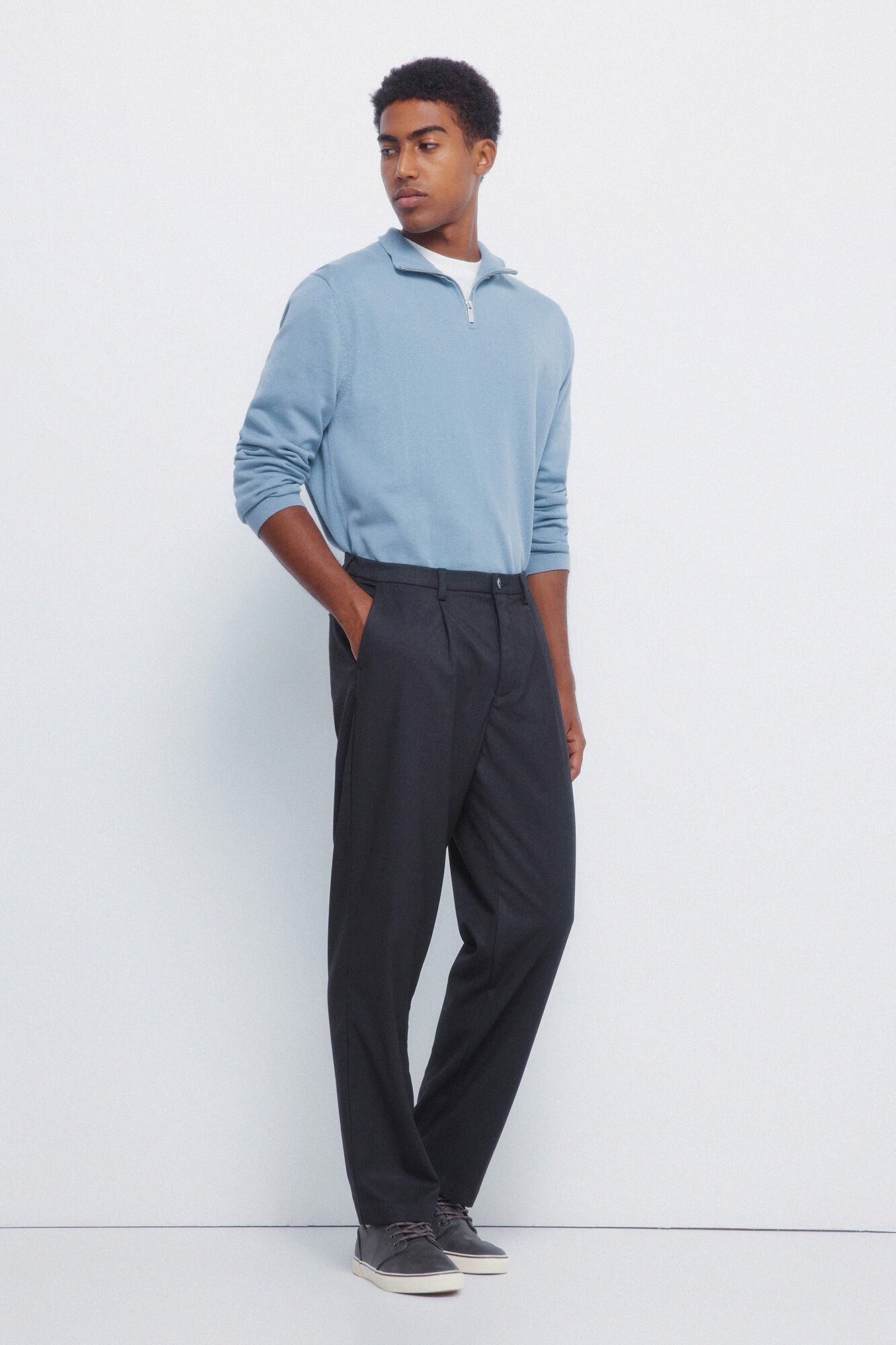 Conjunto de cal&ccedil;a e camisola