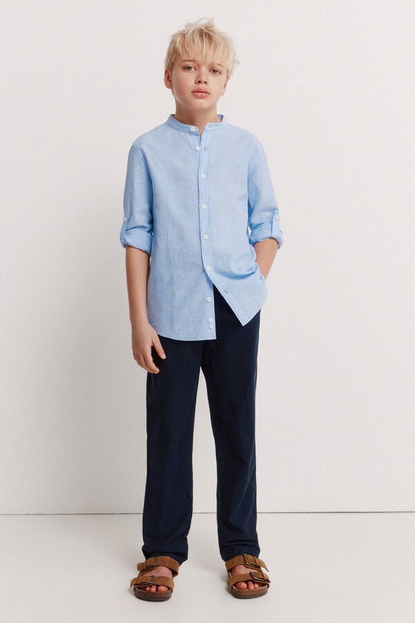 Conjunto de pantal&oacute;n y camisa