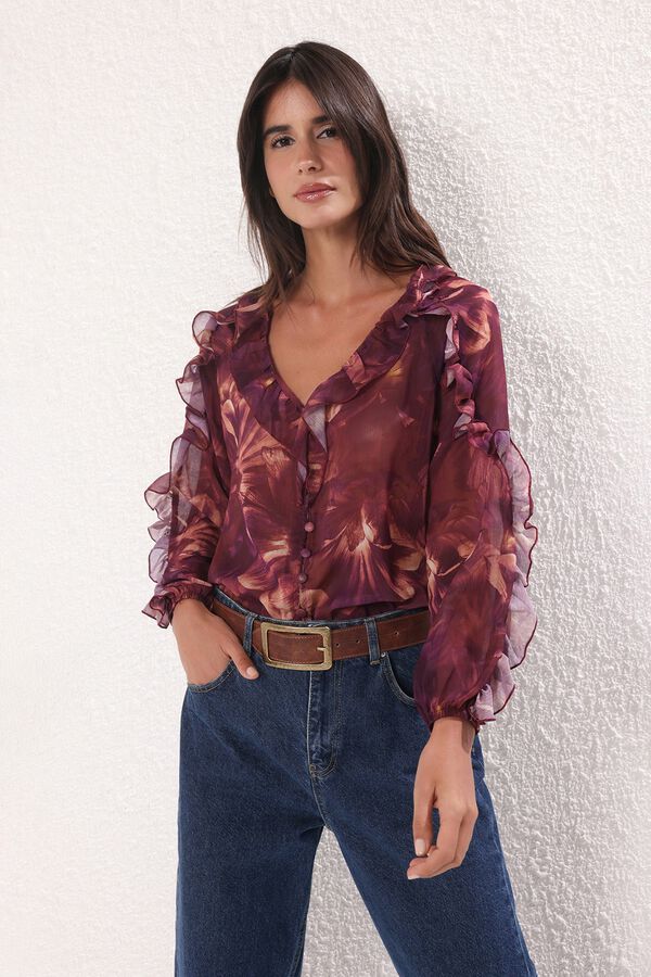 Conjunto de jeans y blusa