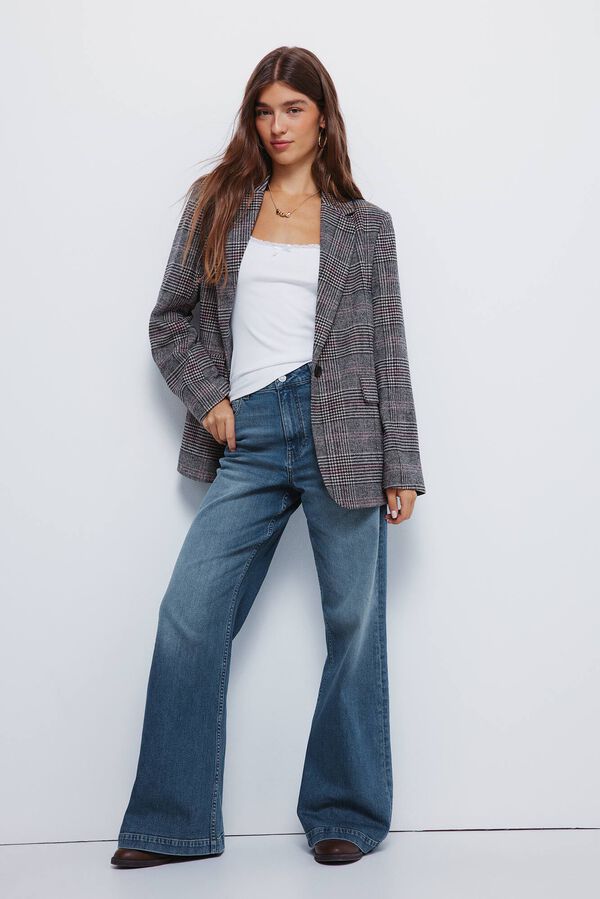 Conjunto de blazer e jeans