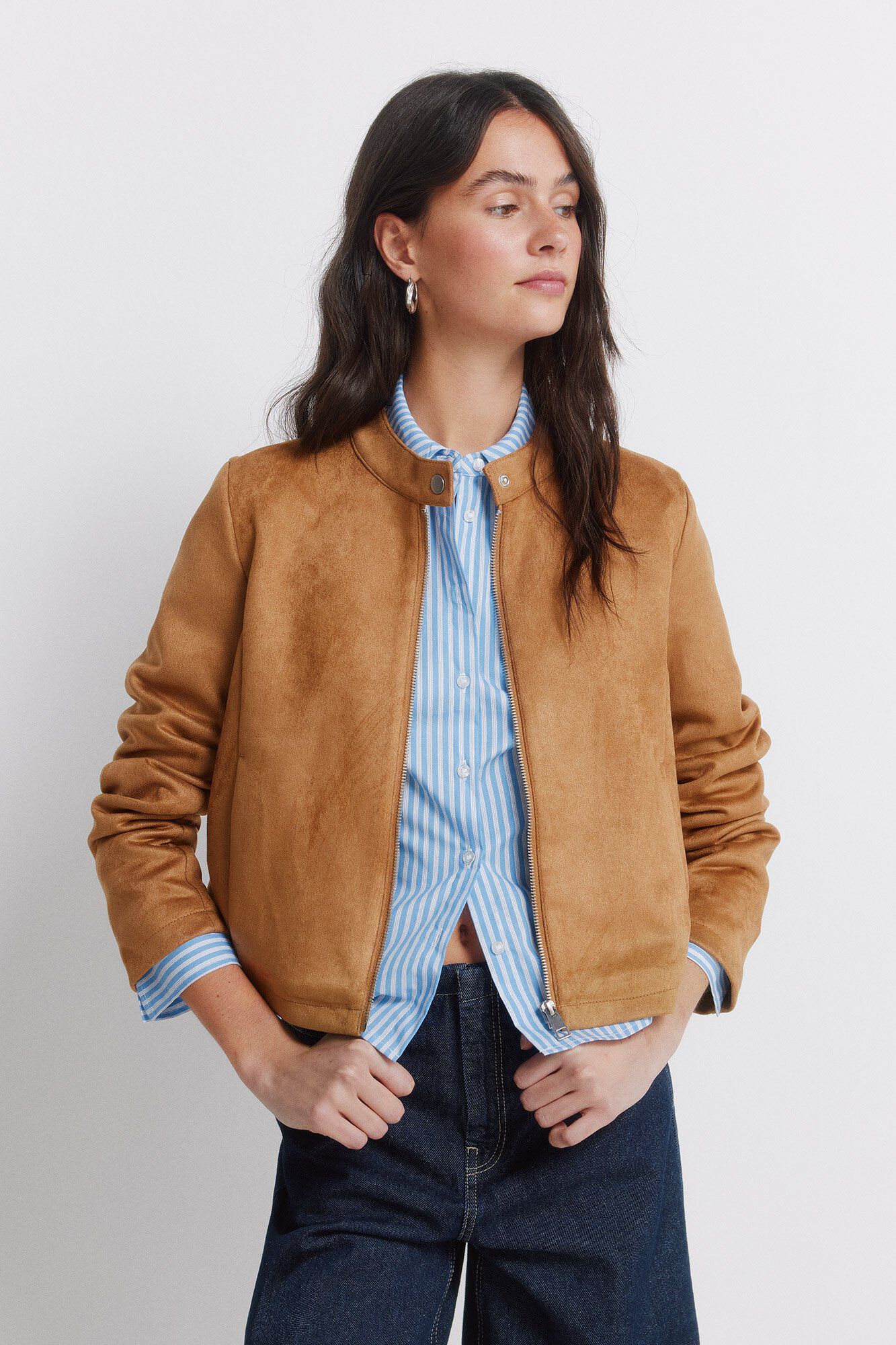 Conjunto de casaco, cal&ccedil;as e camisa