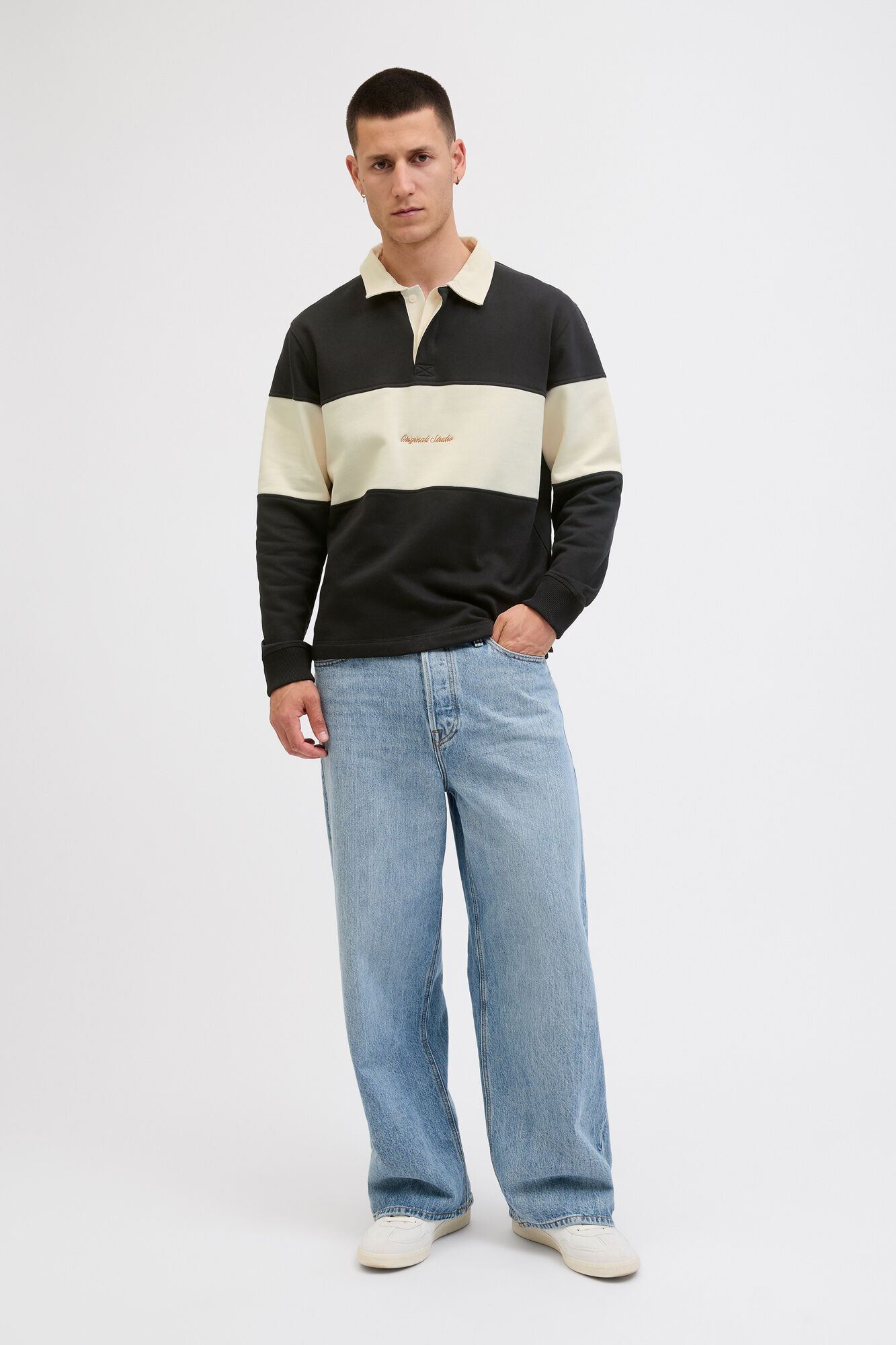 Conjunto de sweatshirt e cal&ccedil;a