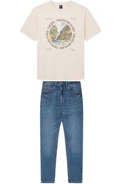 Conjunto de jeans y camiseta