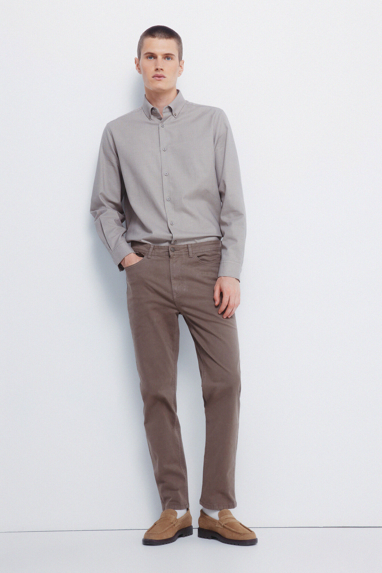 Conjunto de camisa y pantal&oacute;n