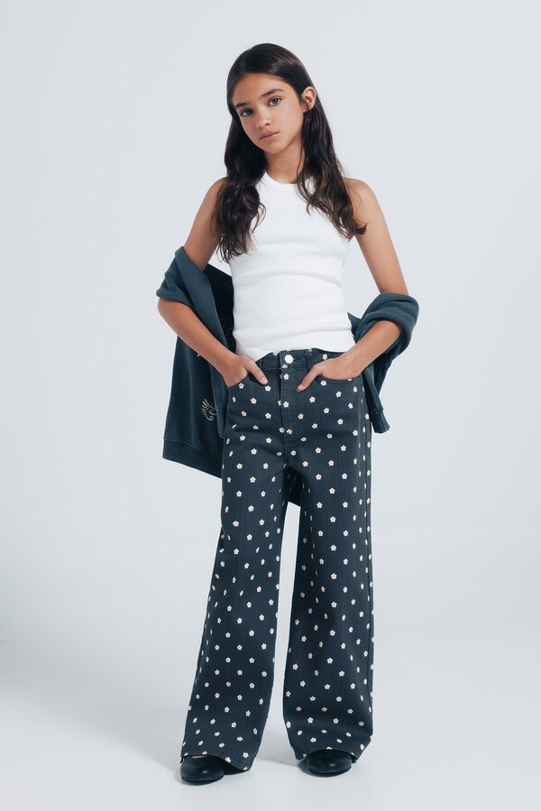 Conjunto de sudadera y pantal&oacute;n