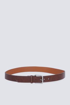 Conjunto de cintur&oacute;n, polo y bermuda